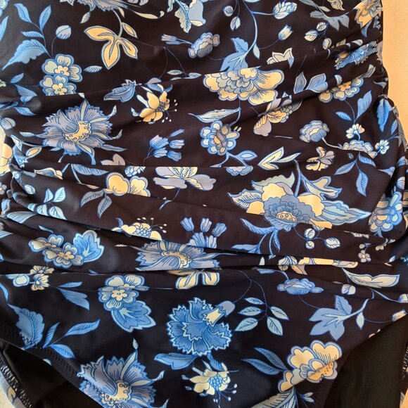 J. CREW RE-Imagined Rouched One Shoulder One Piece Swimsuit Blue Black Size 12. - Picture 4 of 15